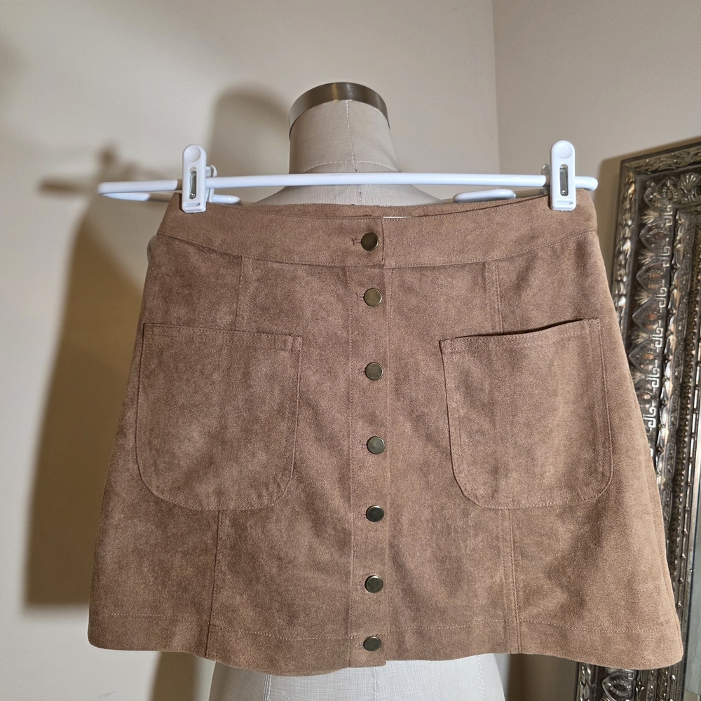 Cotton Candy Tan A-line Suede-like Mini Skirt.  Size Small.  ECU!